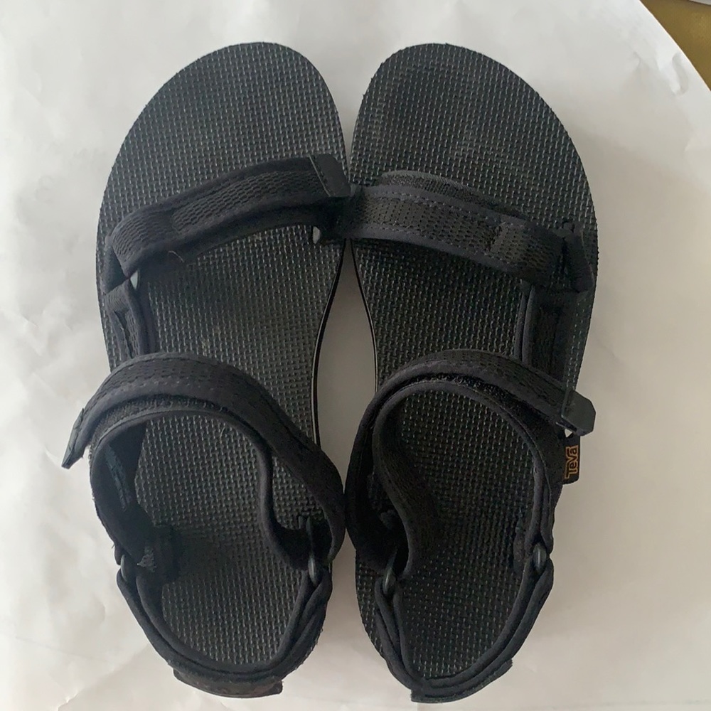 Teva Women's Flatform Universal size 9